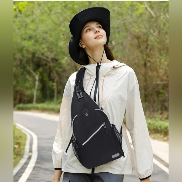 Mosiso Black Sling Bag  Neutral  Minimalist travel vacation Waterproof - Picture 1 of 8